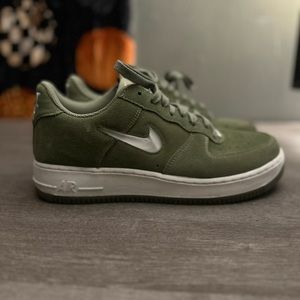 Soft Green Nike Air Force 1 - Low